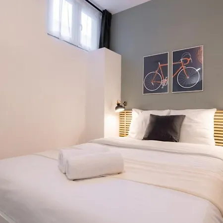 Hypercentre - Bright Apartment!